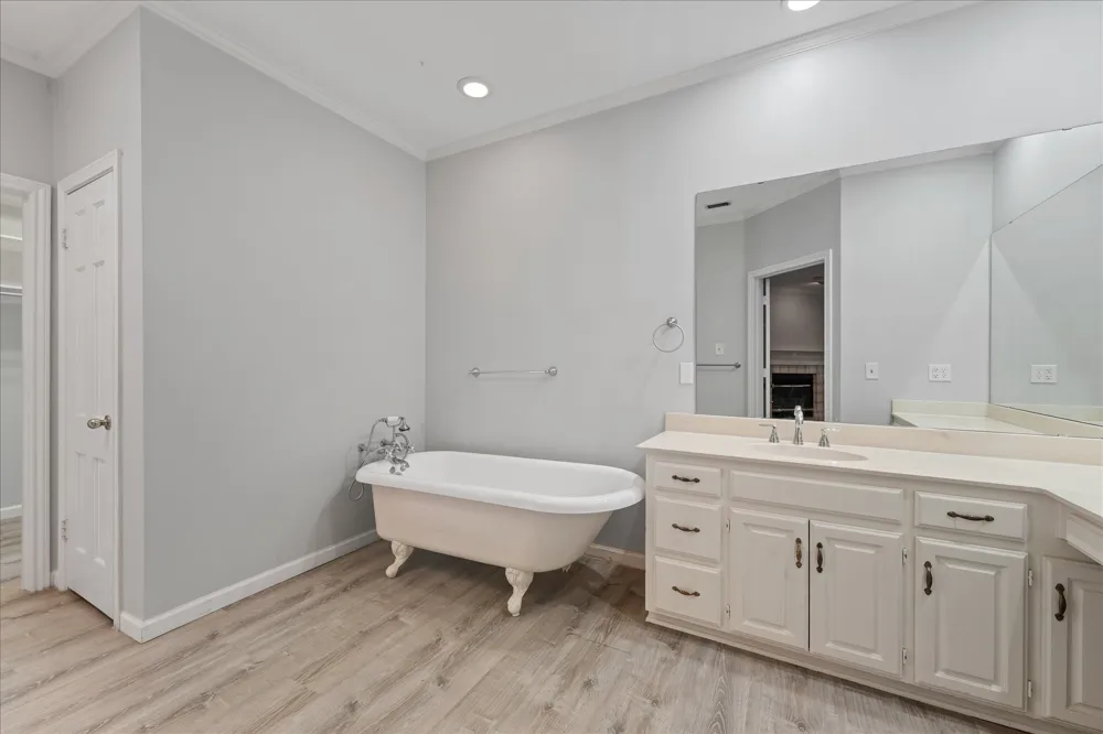 1929 Highland Park Circle Denton, TX 76205