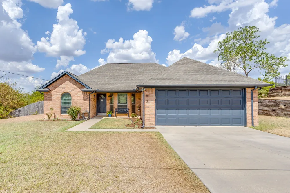 613 E 1st Street Weatherford, TX 76086