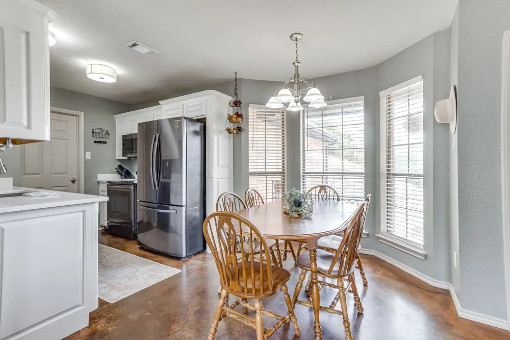 613 E 1st Street Weatherford, TX 76086