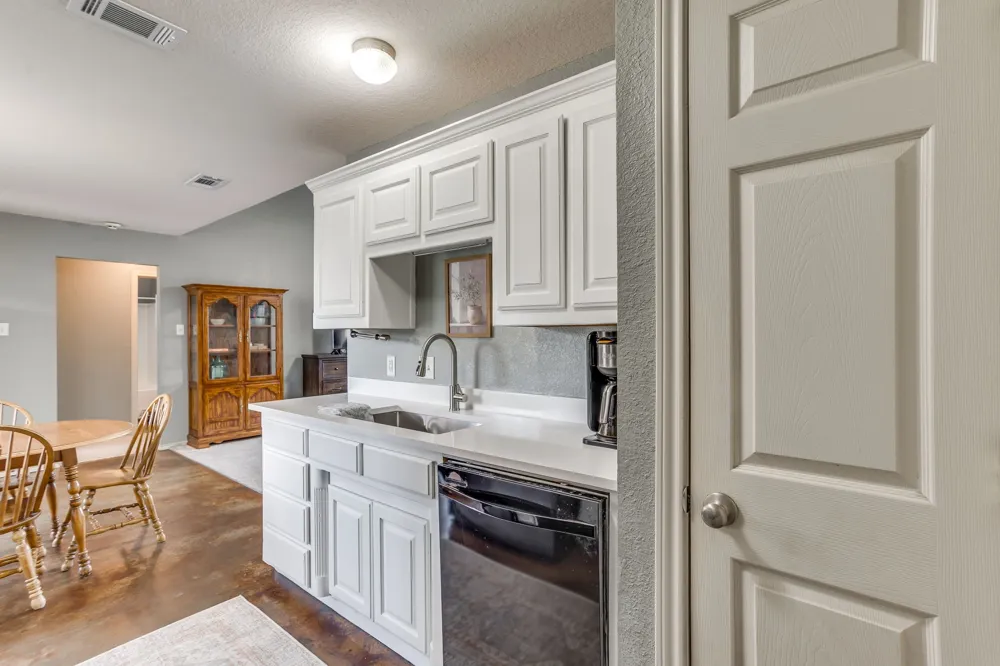 613 E 1st Street Weatherford, TX 76086