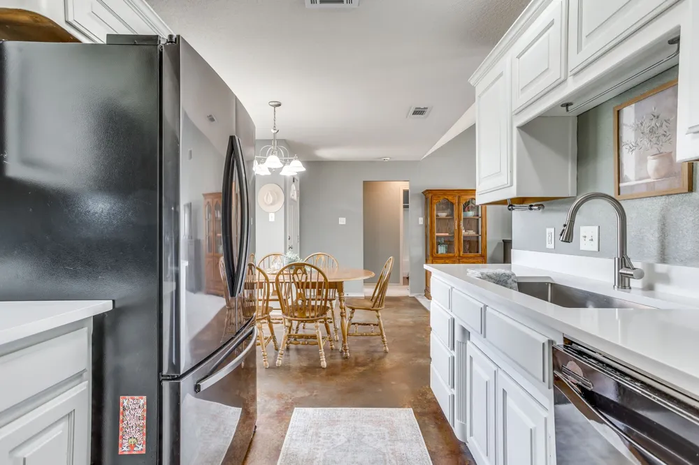 613 E 1st Street Weatherford, TX 76086