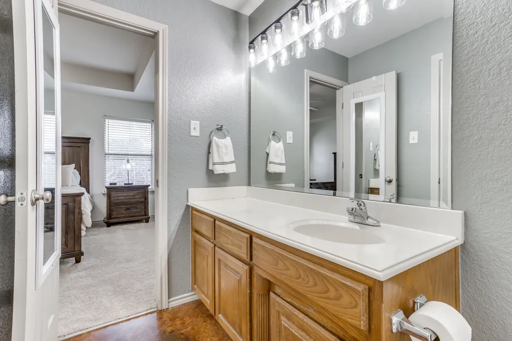 613 E 1st Street Weatherford, TX 76086