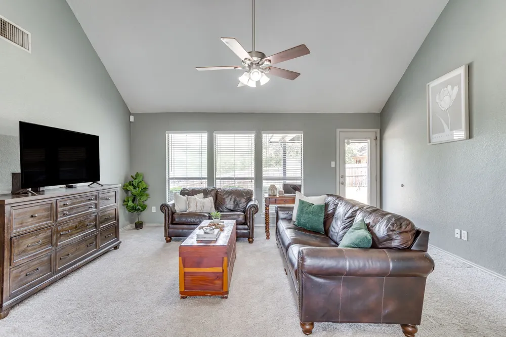 613 E 1st Street Weatherford, TX 76086