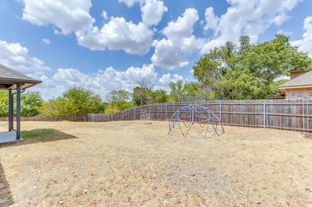 613 E 1st Street Weatherford, TX 76086