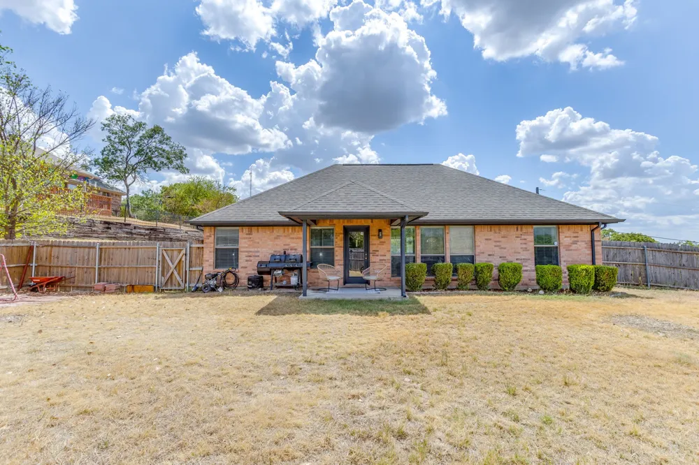 613 E 1st Street Weatherford, TX 76086