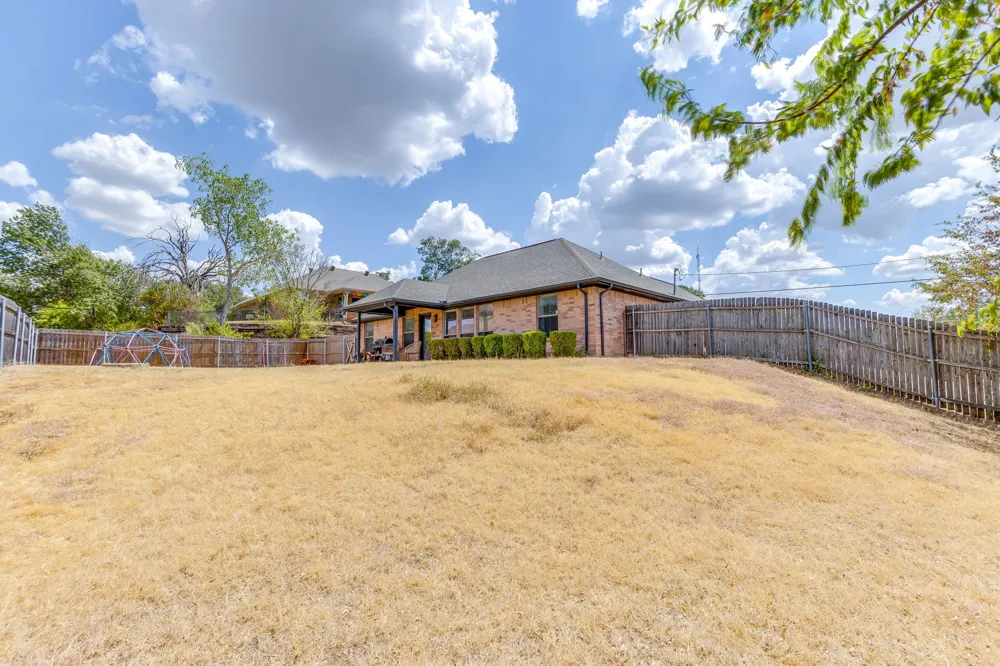 613 E 1st Street Weatherford, TX 76086