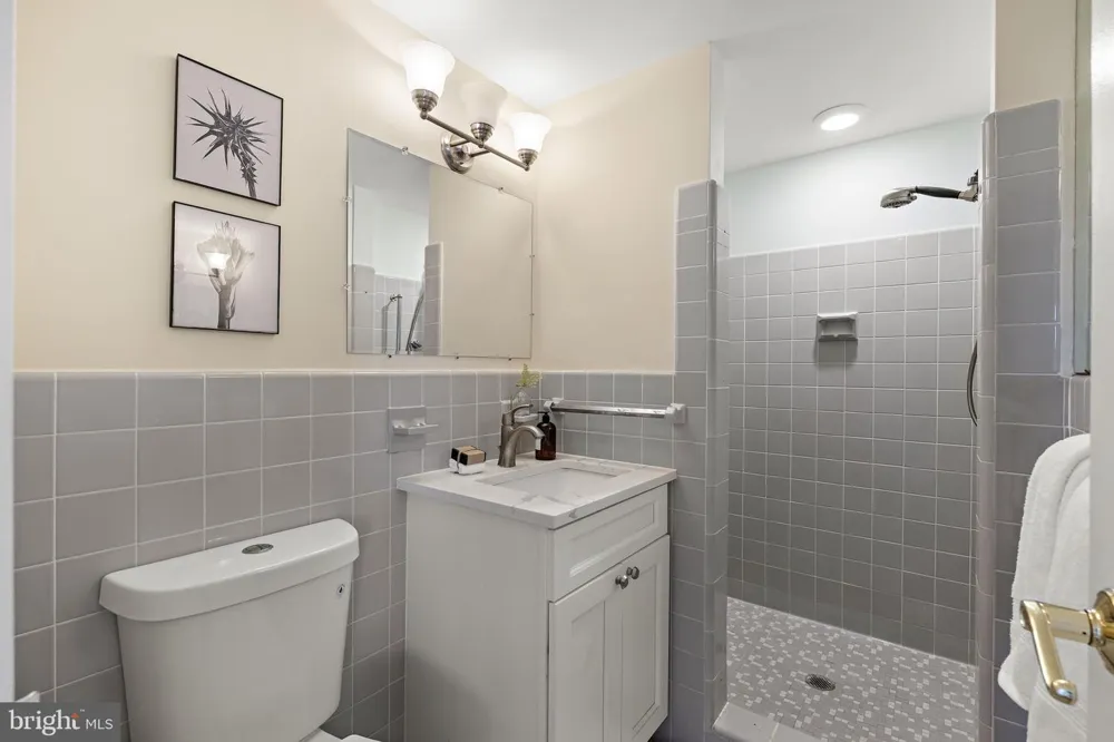 3900 WATSON PLACE NW #B-4G Washington, DC 20016
