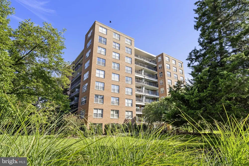 3900 WATSON PLACE NW #B-4G Washington, DC 20016