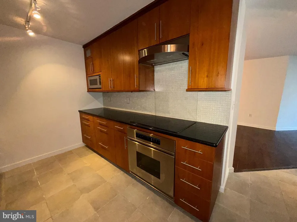 1420 LOCUST STREET #12K Philadelphia, PA 19102