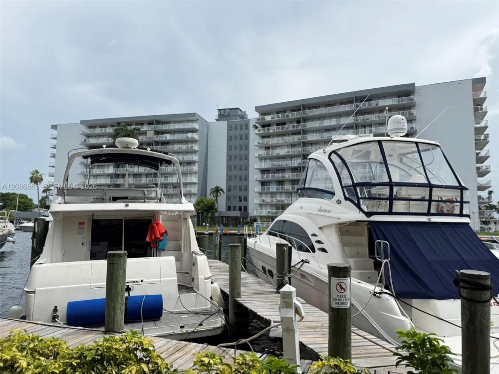 2475 NW 16th Street Rd #418 Miami, FL 33125