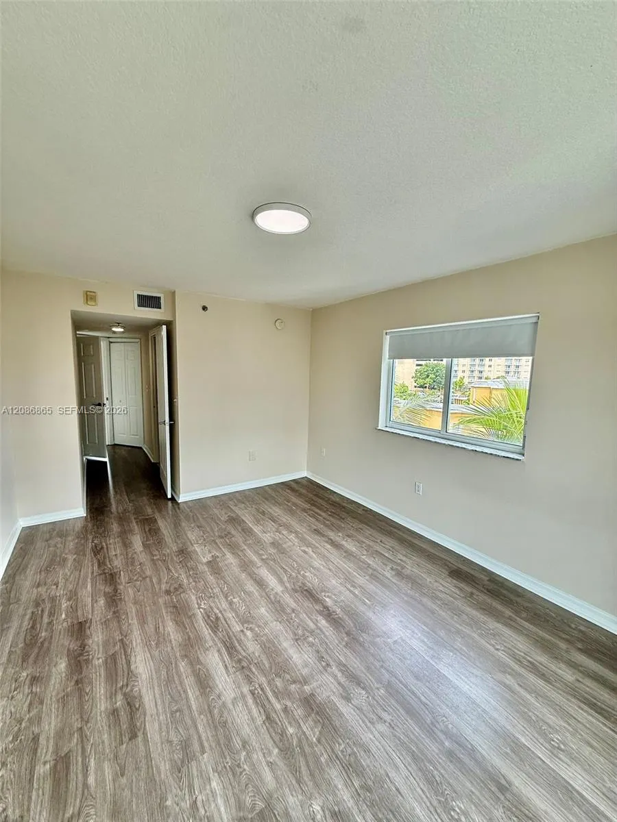 2475 NW 16th Street Rd #418 Miami, FL 33125