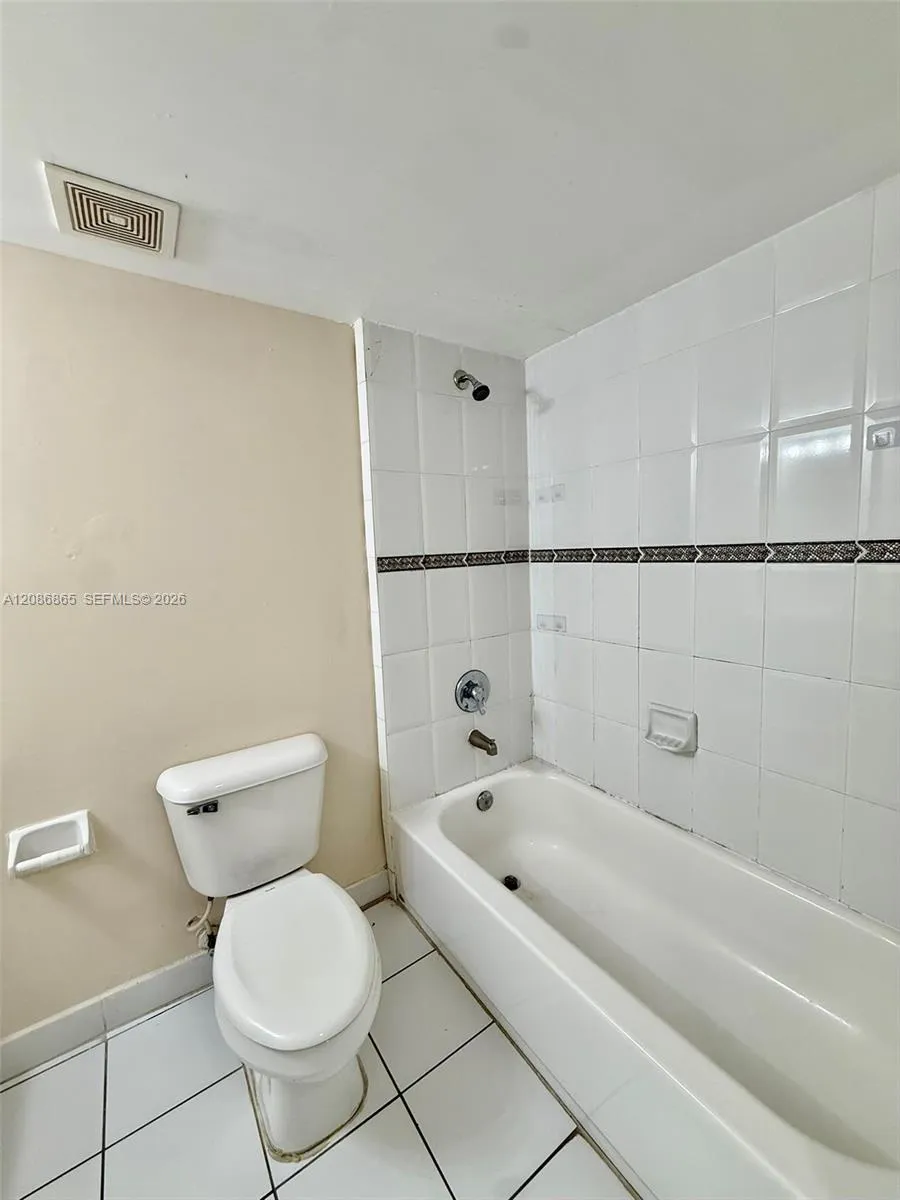 2475 NW 16th Street Rd #418 Miami, FL 33125