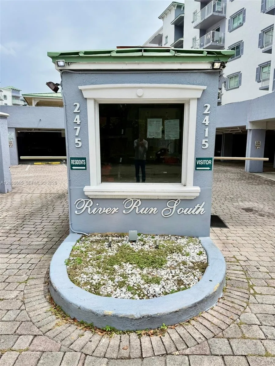 2475 NW 16th Street Rd #418 Miami, FL 33125