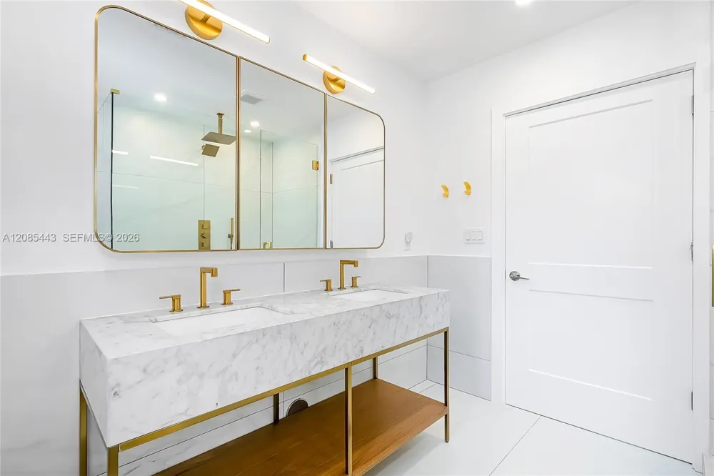 719 W 51st St Miami Beach, FL 33140