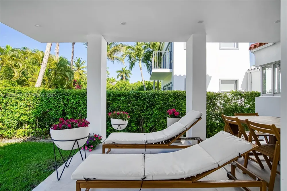 719 W 51st St Miami Beach, FL 33140