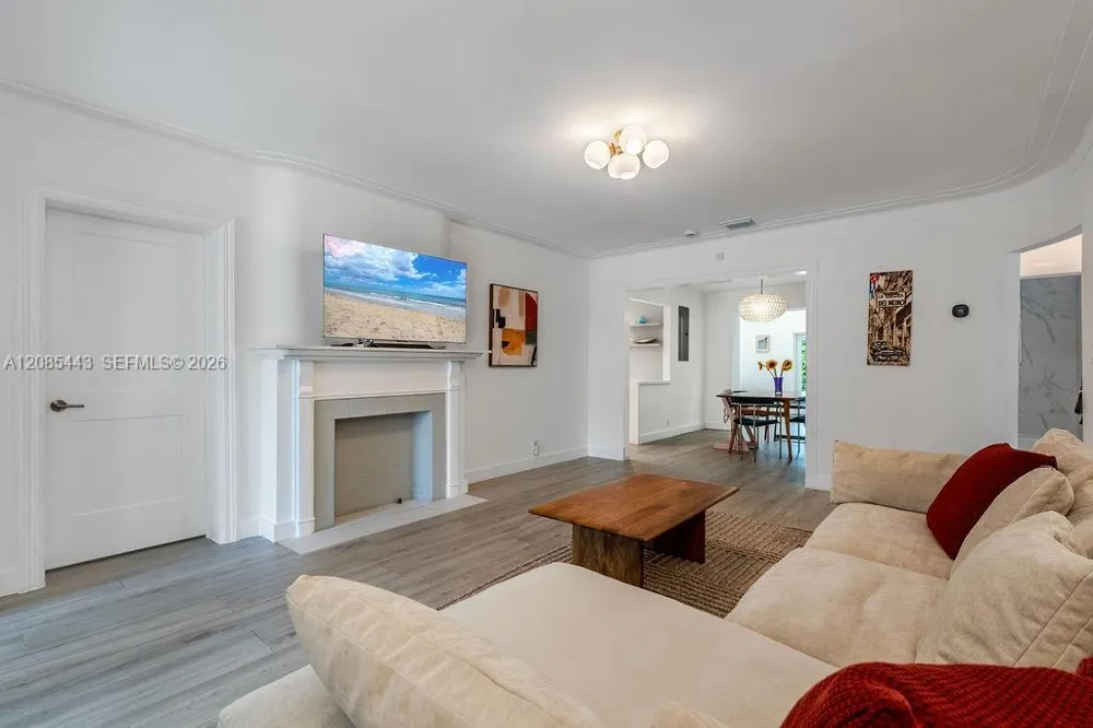 719 W 51st St Miami Beach, FL 33140