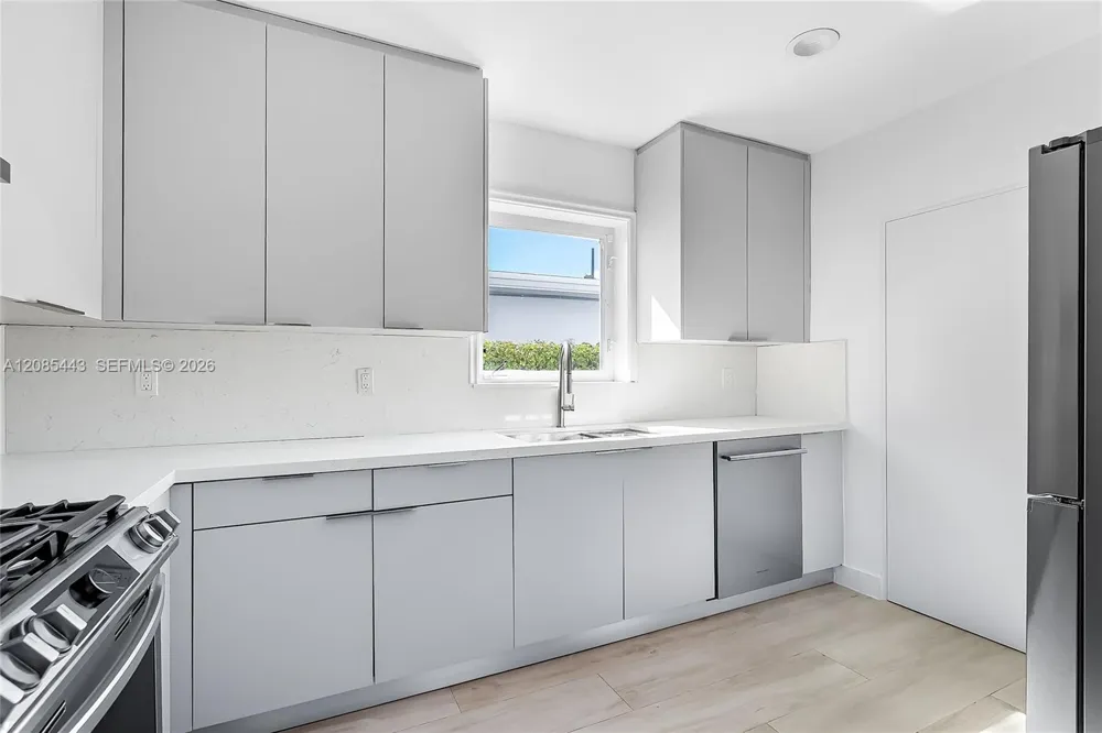 719 W 51st St Miami Beach, FL 33140