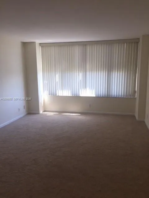 2500 Parkview Dr #2004 Hallandale Beach, FL 33009