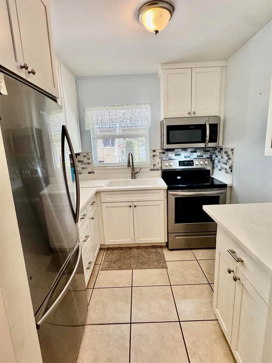 600 SNUG HARBOR DRIVE #A10 Boynton Beach, FL 33435
