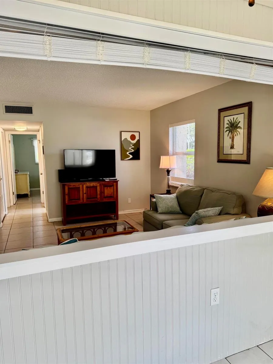 600 SNUG HARBOR DRIVE #A10 Boynton Beach, FL 33435