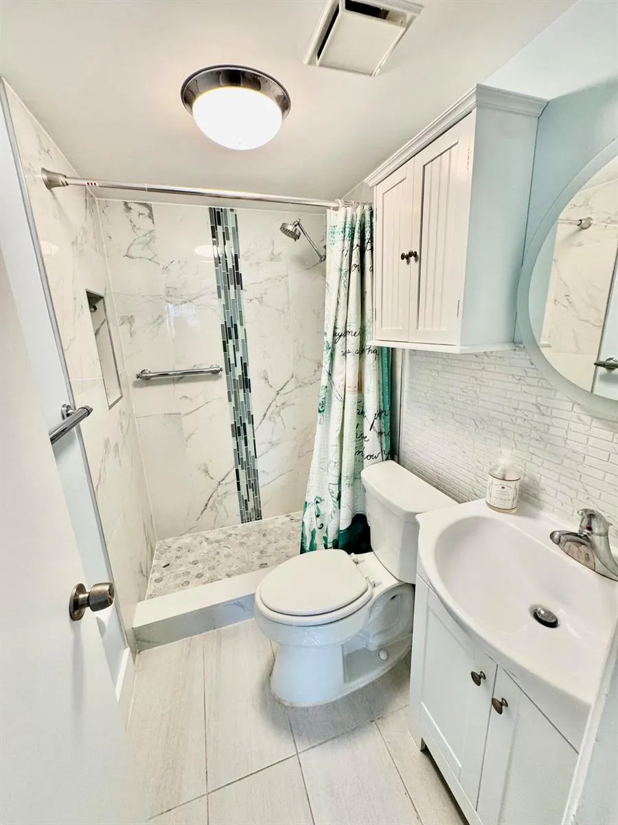 600 SNUG HARBOR DRIVE #A10 Boynton Beach, FL 33435