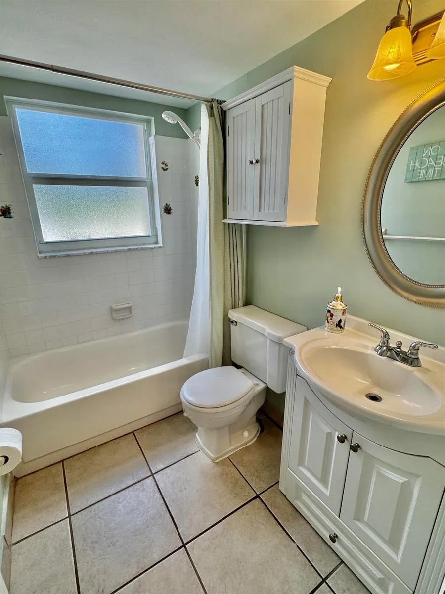 600 SNUG HARBOR DRIVE #A10 Boynton Beach, FL 33435