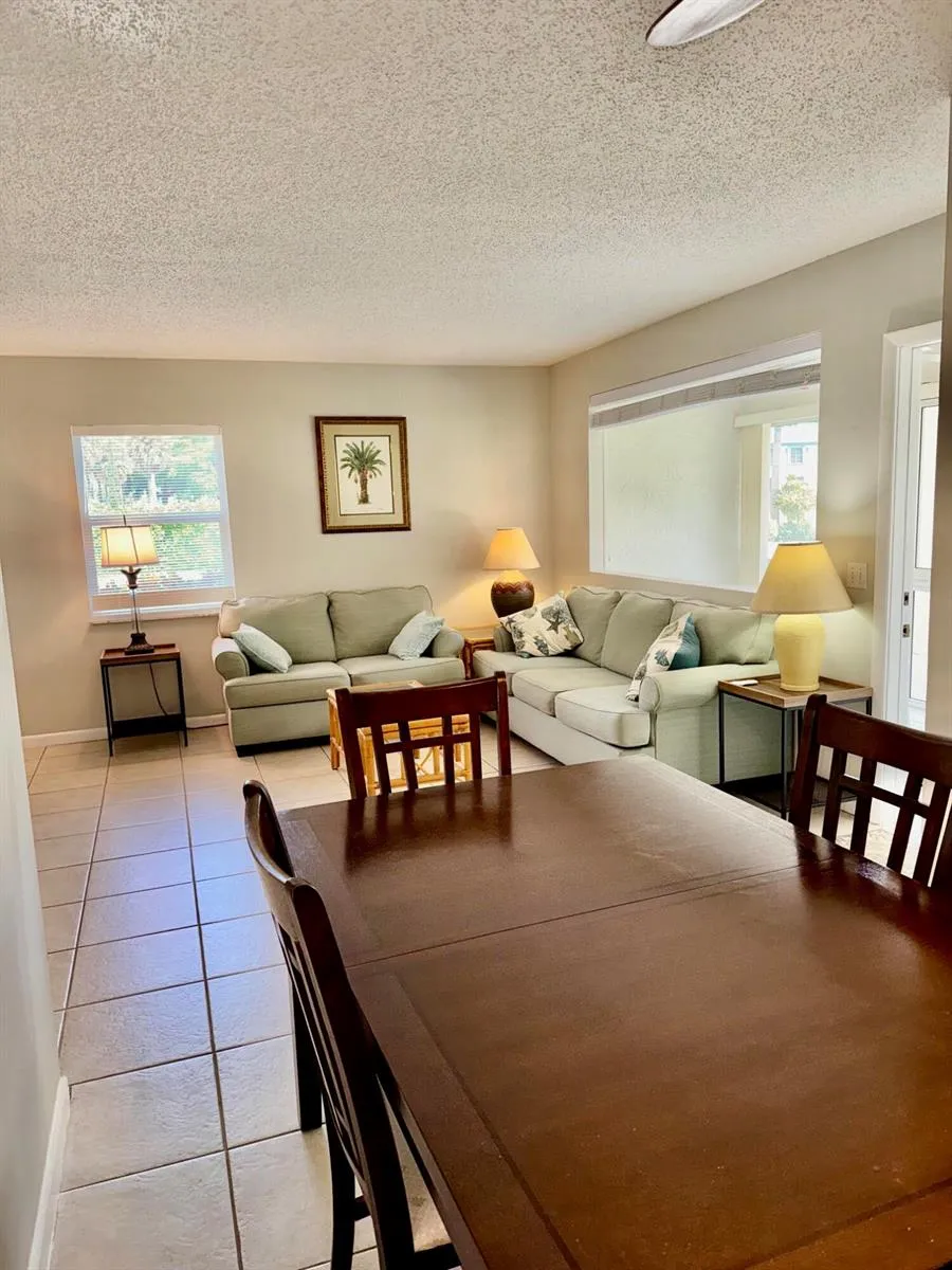 600 SNUG HARBOR DRIVE #A10 Boynton Beach, FL 33435