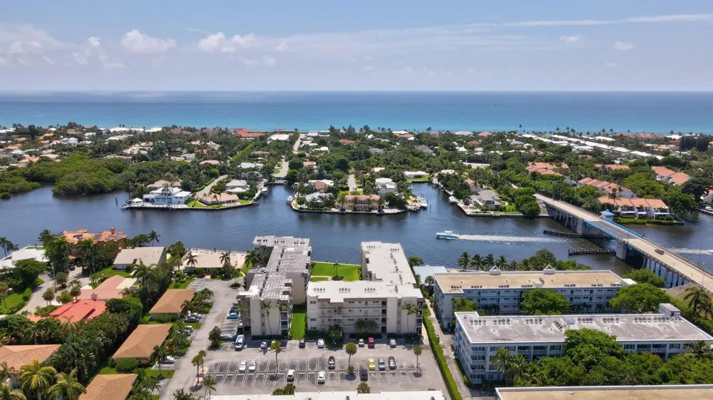 600 SNUG HARBOR DRIVE #A10 Boynton Beach, FL 33435