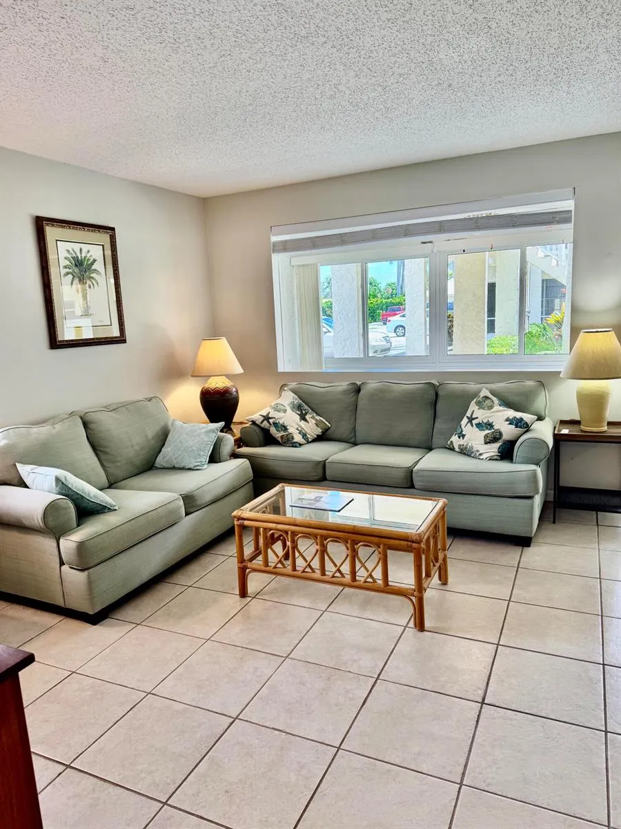 600 SNUG HARBOR DRIVE #A10 Boynton Beach, FL 33435