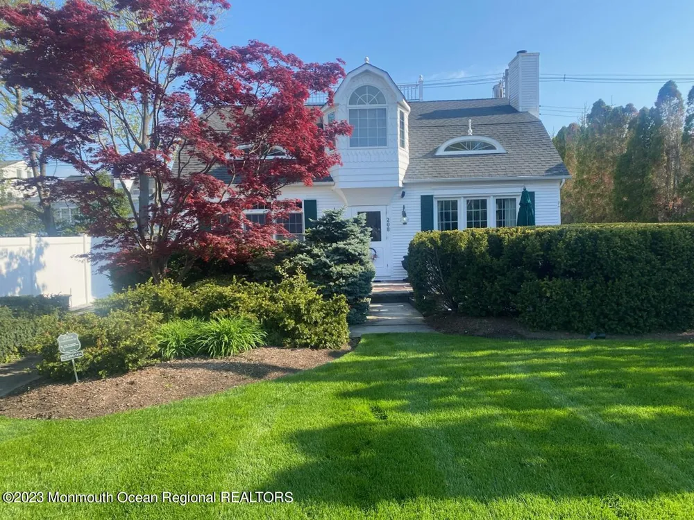 208 Passaic Avenue Spring Lake, NJ 07762