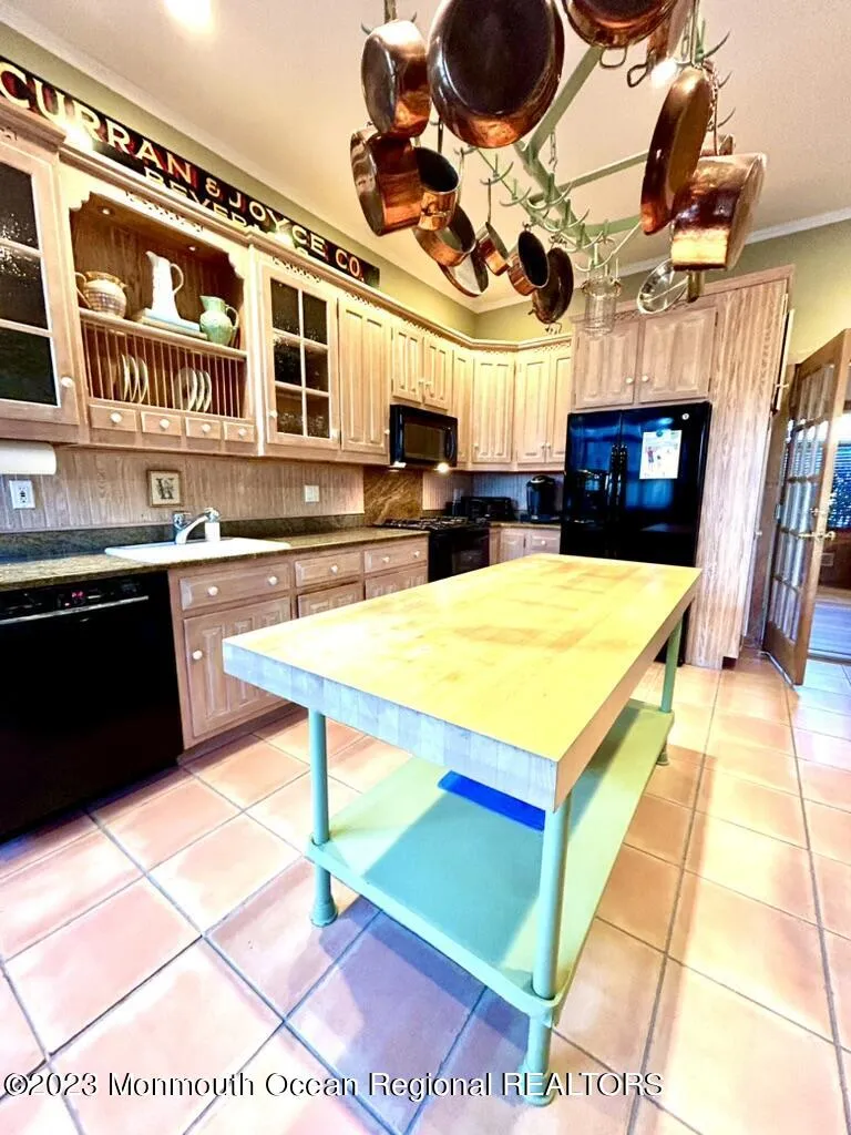 208 Passaic Avenue Spring Lake, NJ 07762