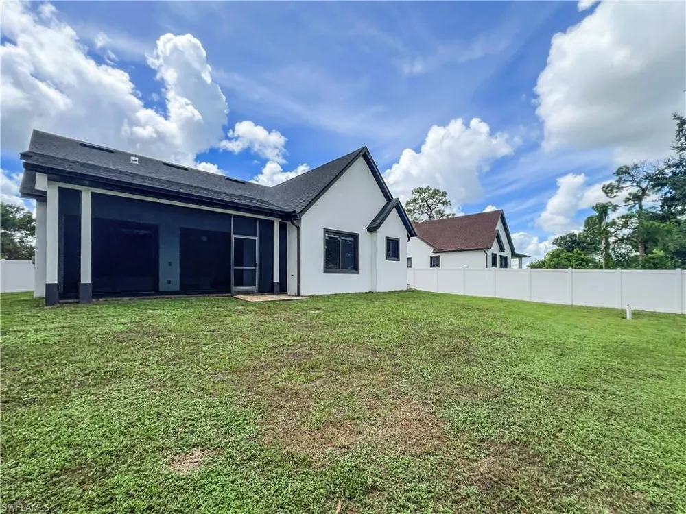 4306 3rd Street SW Lehigh Acres, FL 33976