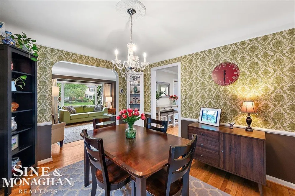 1819 Norwood Road Grosse Pointe Woods City, MI 48236