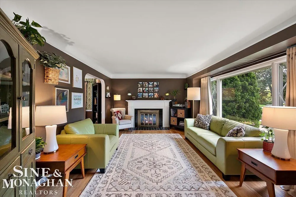 1819 Norwood Road Grosse Pointe Woods City, MI 48236