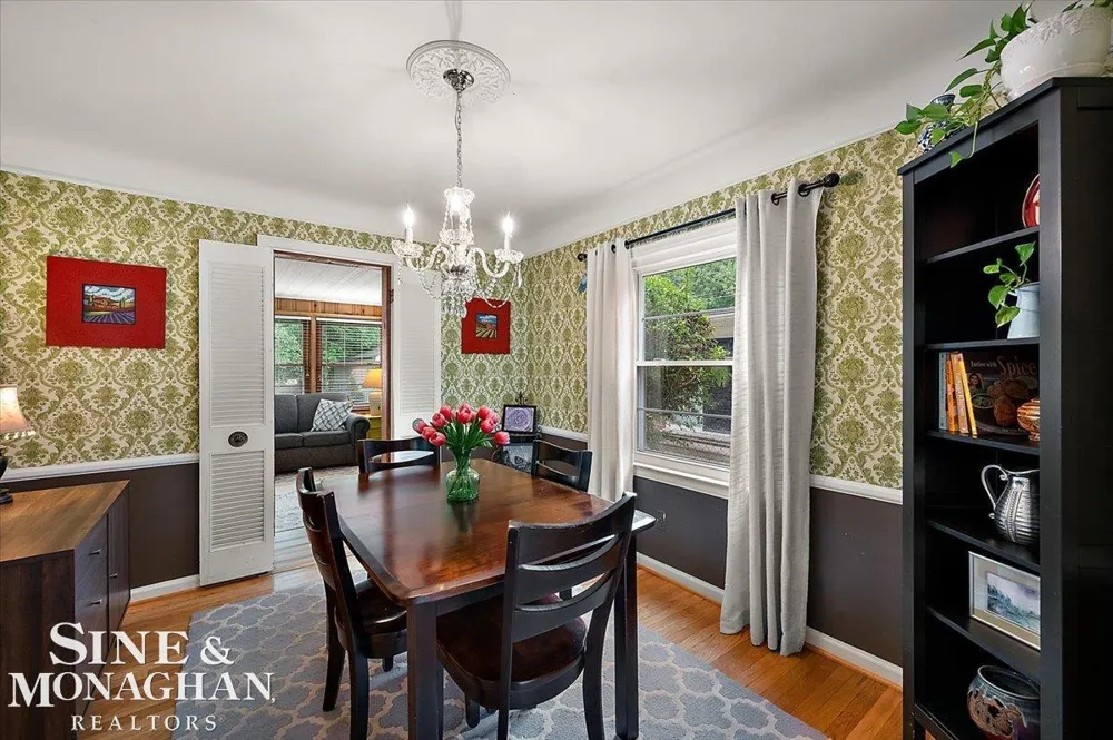 1819 Norwood Road Grosse Pointe Woods City, MI 48236