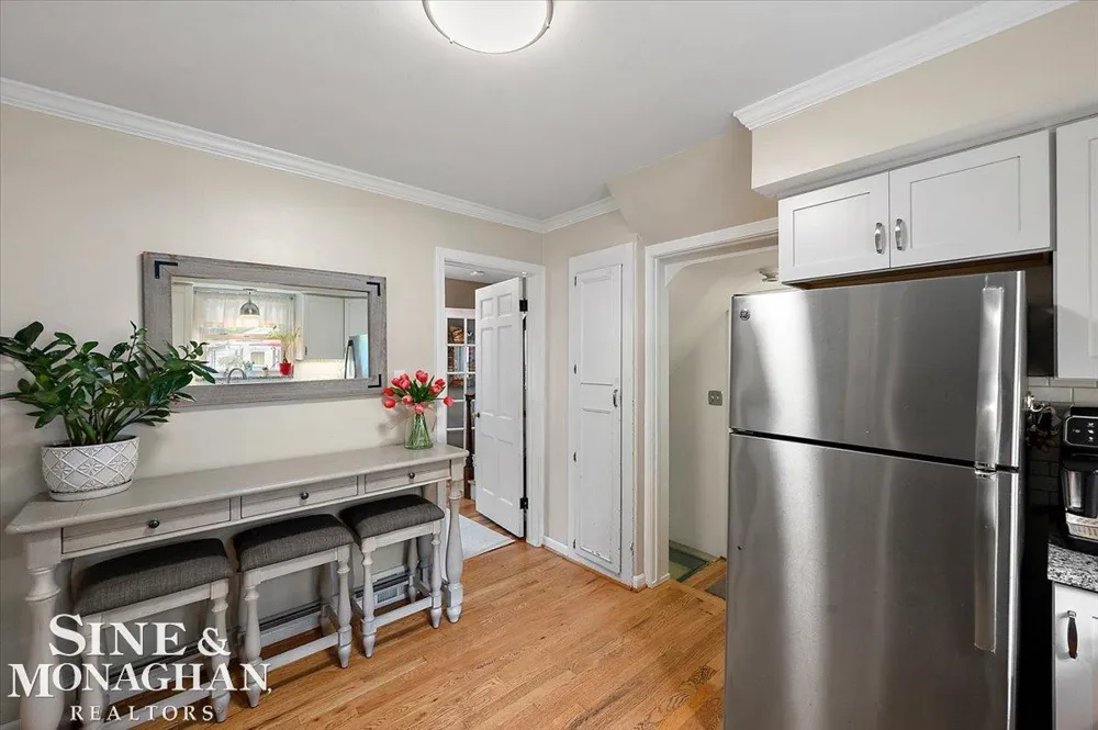 1819 Norwood Road Grosse Pointe Woods City, MI 48236