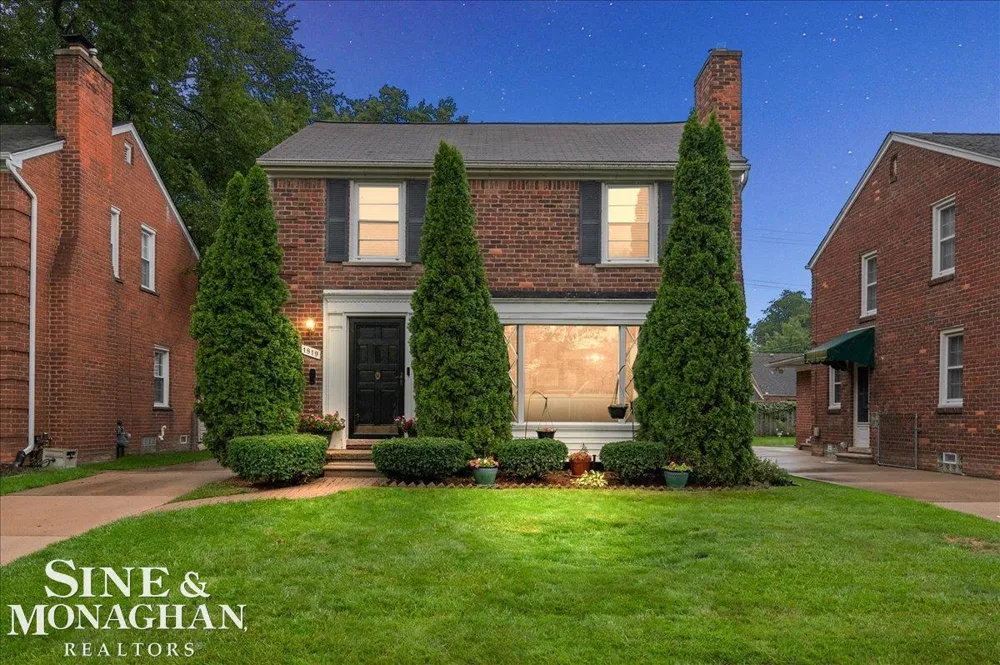 1819 Norwood Road Grosse Pointe Woods City, MI 48236