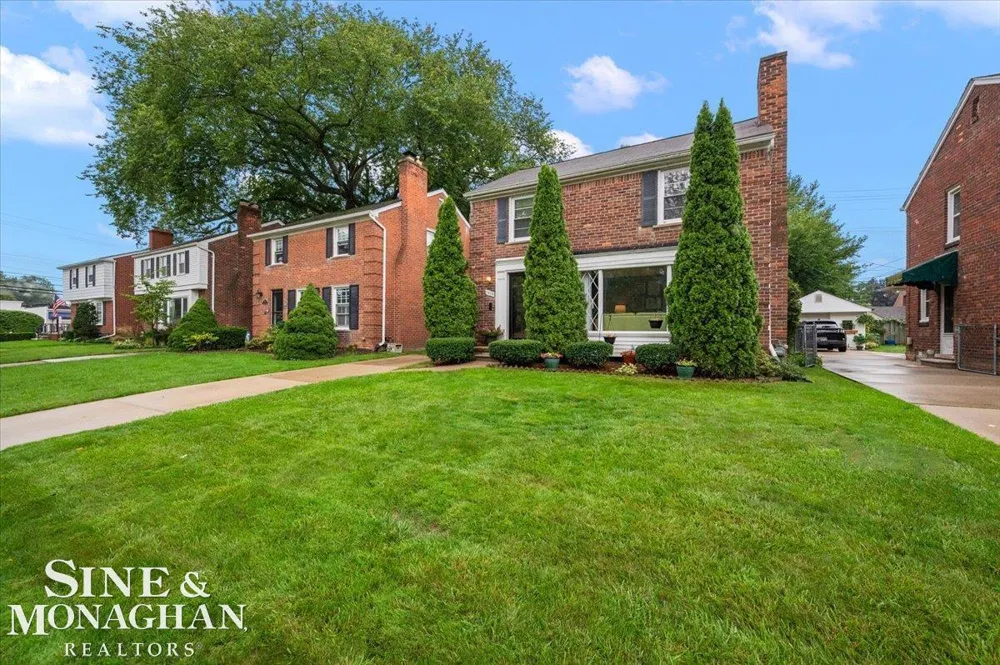 1819 Norwood Road Grosse Pointe Woods City, MI 48236