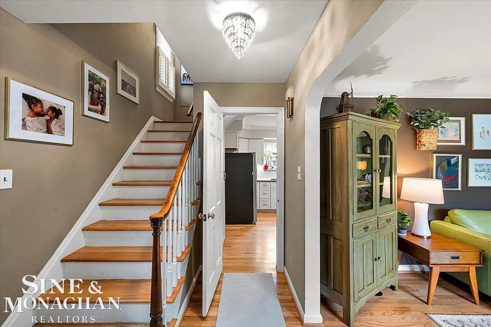 1819 Norwood Road Grosse Pointe Woods City, MI 48236