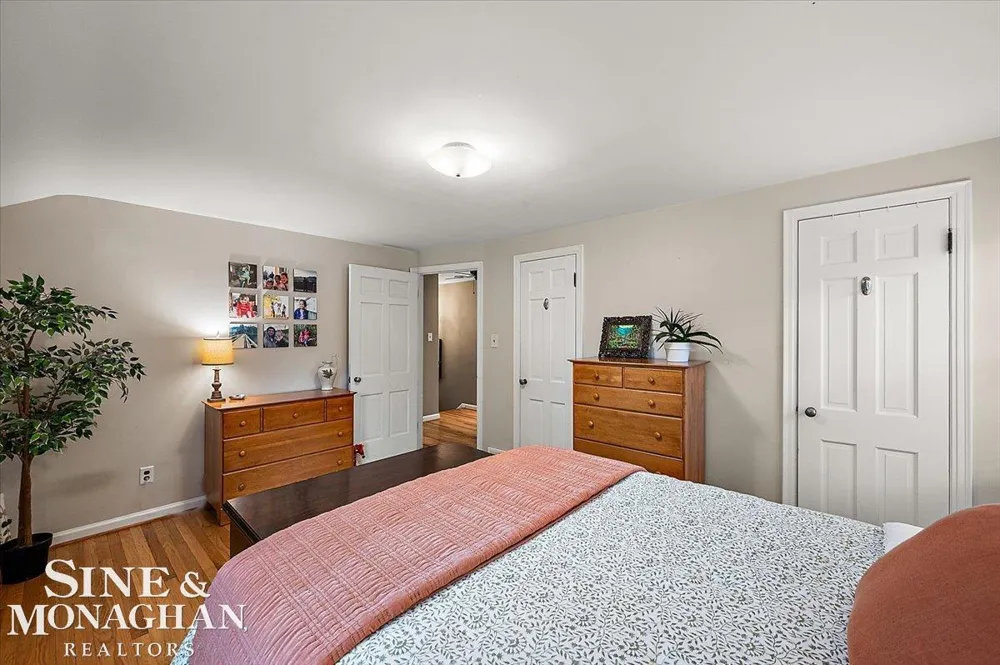 1819 Norwood Road Grosse Pointe Woods City, MI 48236