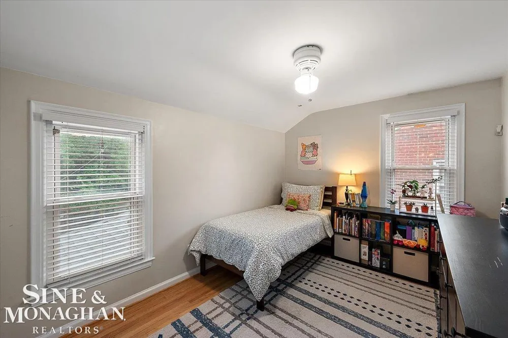 1819 Norwood Road Grosse Pointe Woods City, MI 48236