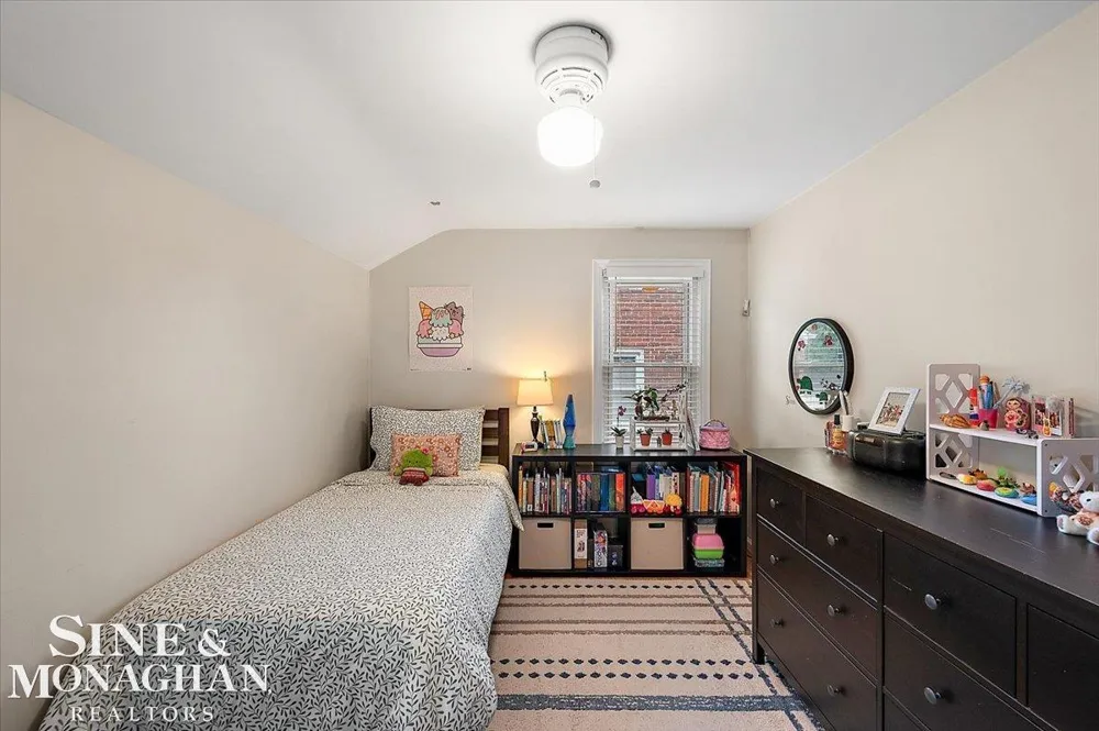1819 Norwood Road Grosse Pointe Woods City, MI 48236