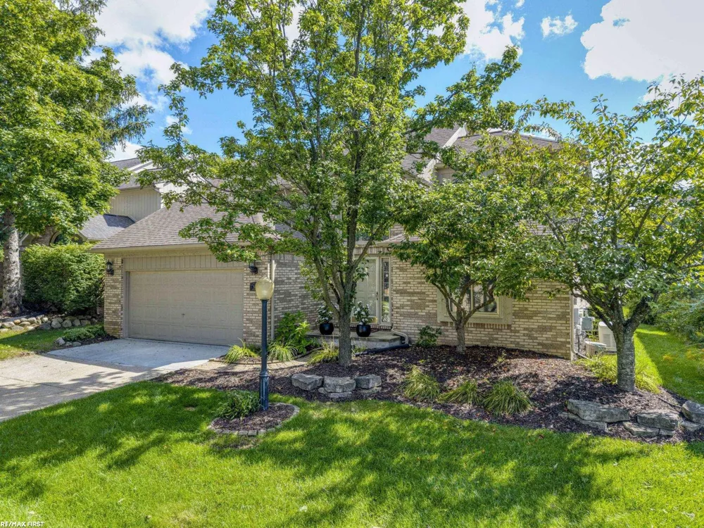 999 River Mist Drive Rochester City, MI 48307
