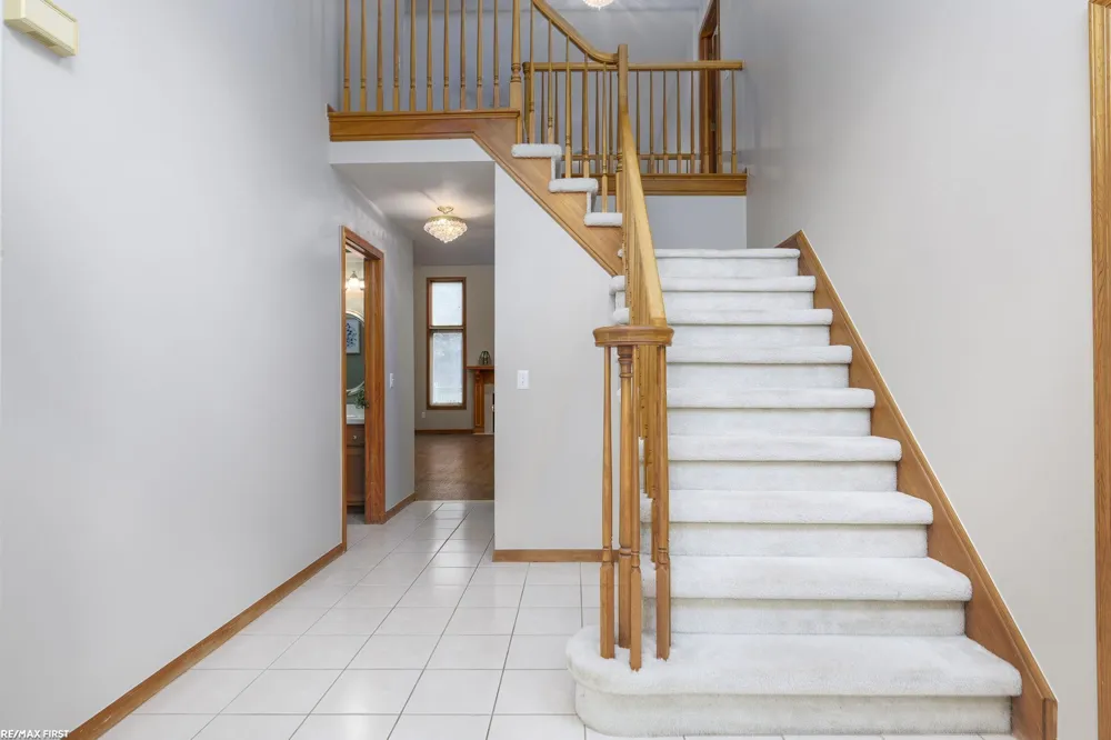 999 River Mist Drive Rochester City, MI 48307