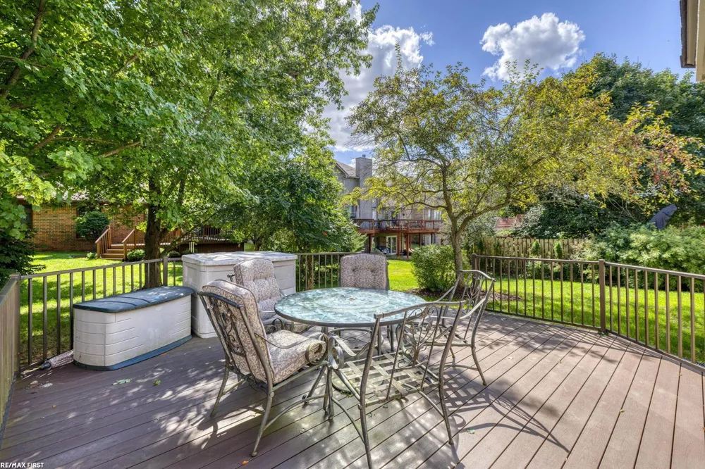 999 River Mist Drive Rochester City, MI 48307