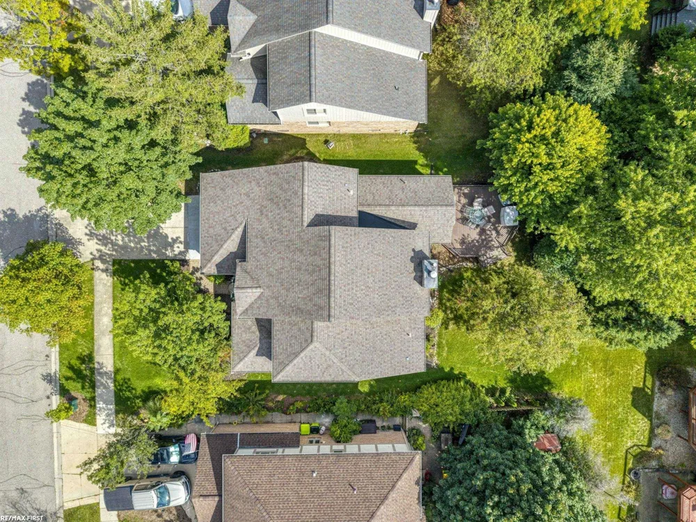 999 River Mist Drive Rochester City, MI 48307