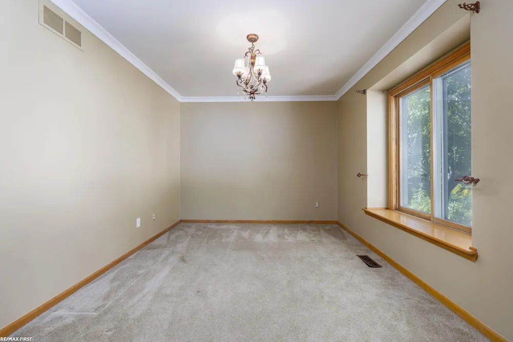 999 River Mist Drive Rochester City, MI 48307