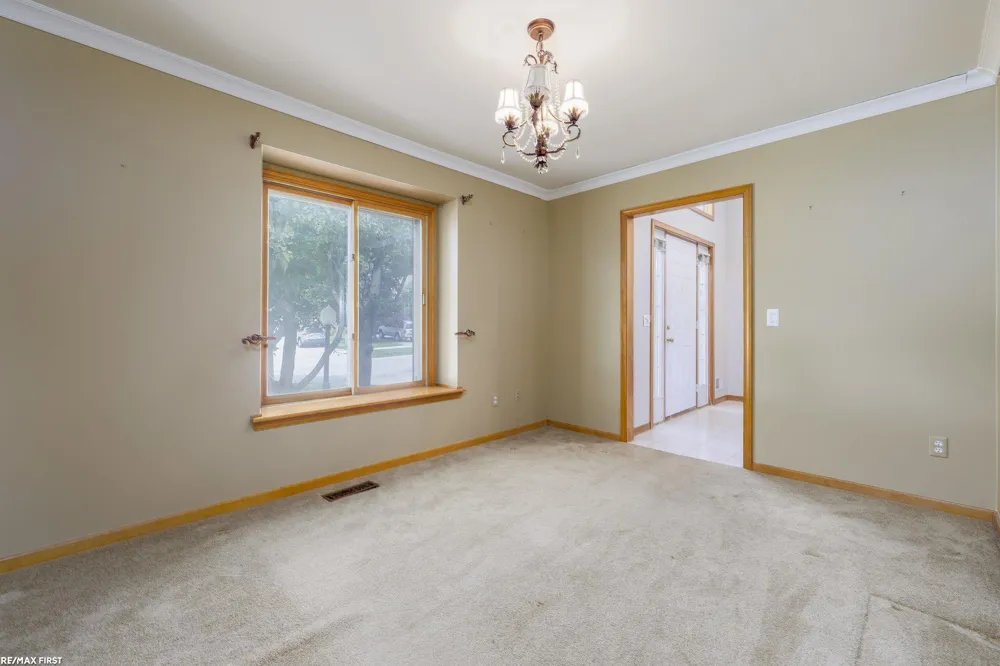 999 River Mist Drive Rochester City, MI 48307