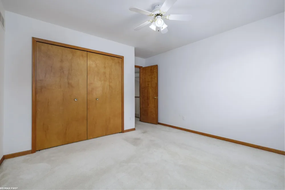 999 River Mist Drive Rochester City, MI 48307