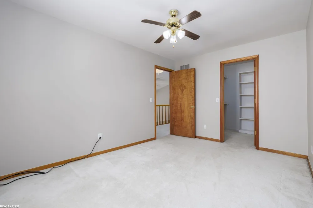 999 River Mist Drive Rochester City, MI 48307